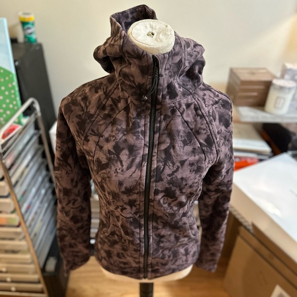 Lululemon scuba hoodie - Picture 3 of 8